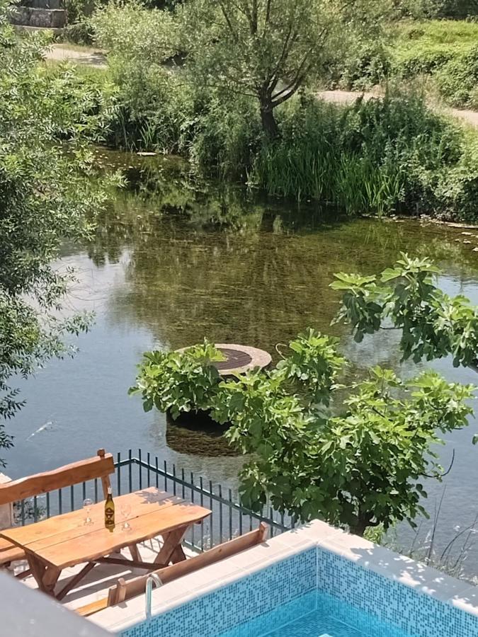 Vinarija "Delmo" Apartments Trebinje Ngoại thất bức ảnh