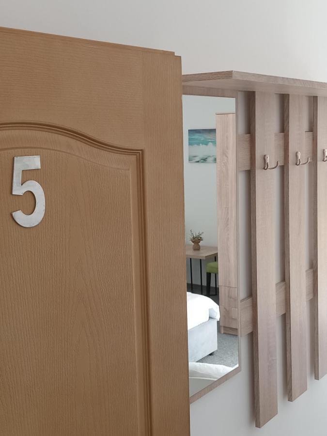 Vinarija "Delmo" Apartments Trebinje Ngoại thất bức ảnh